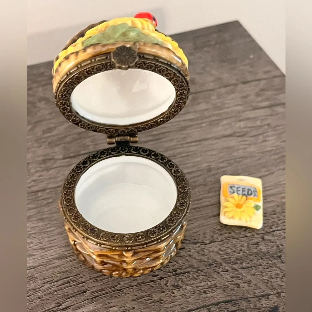 National Home Gardening Club Collection Trinket Box Sunflower Basket & Seeds